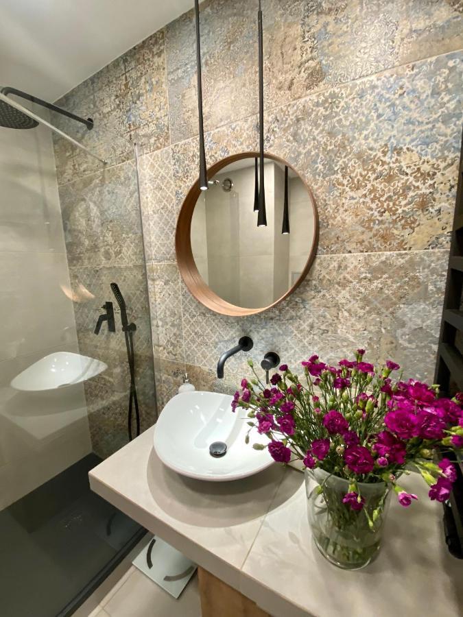 Aravel Suites Вроцлав Экстерьер фото